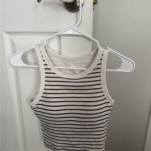 Uniqlo Cropped Bra Top